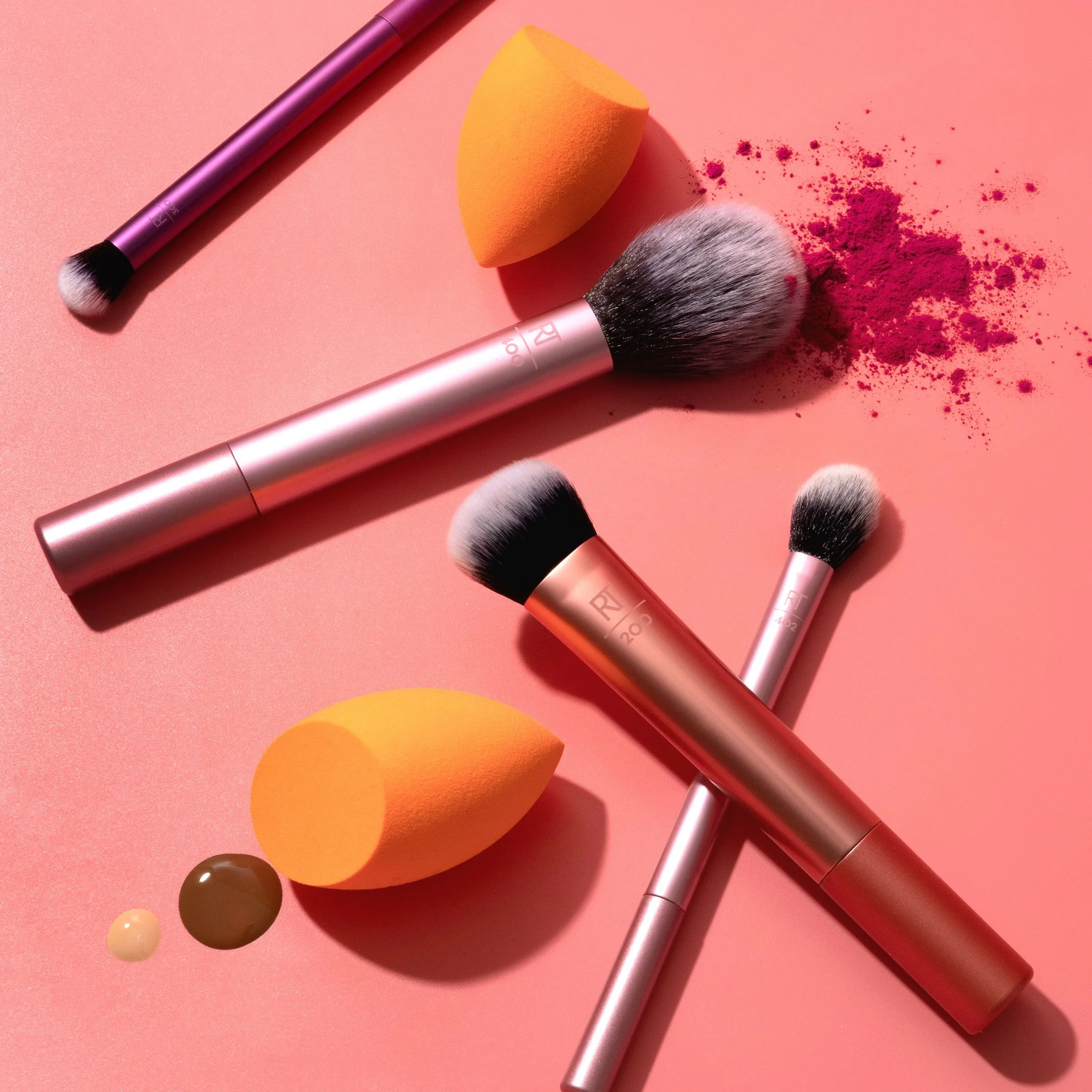 Real Techniques MakEUp Brush Set With 2 Sponge Blenders For Eyeshadow, Foundation, Blush, And Concealer, 6 Piece MakEUp Brush Set - Image 6